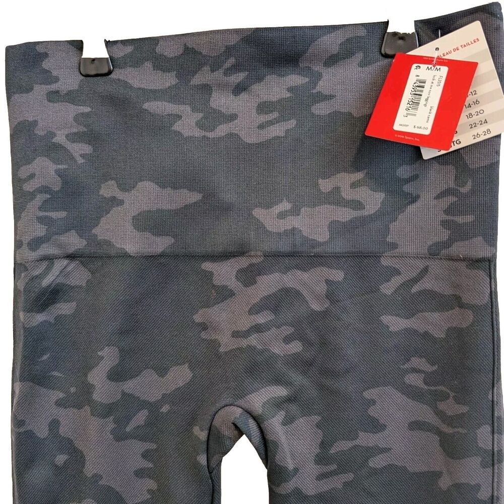Spanx Leggings Look At Me Now Seamless Women's‎ Black Camo Leggings Medium - Picture 8 of 16